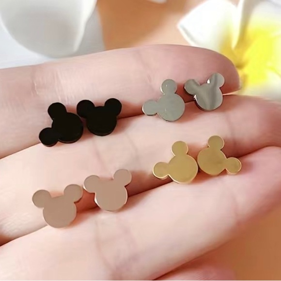 🆕 Pick 3/$15 🎉 Disney Mouse Inspired Glossy Black Stud Earrings - Picture 3 of 7